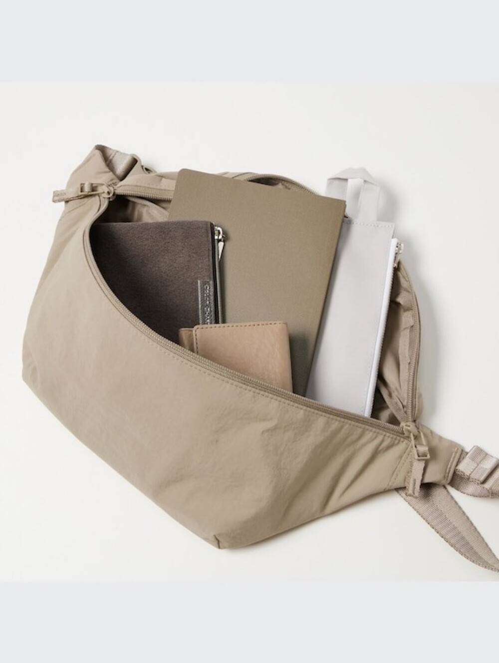 Uniqlo Nylon Crossbody Bag Funny Pack Waist Shoulder Handbag Beige Khaki Pockets - Picture 5 of 16